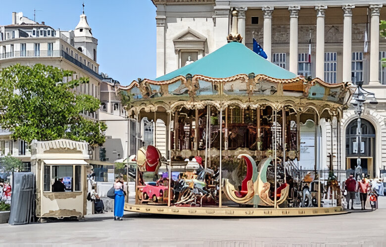 parc aquatique ou au parc d'attractions près de Marseille